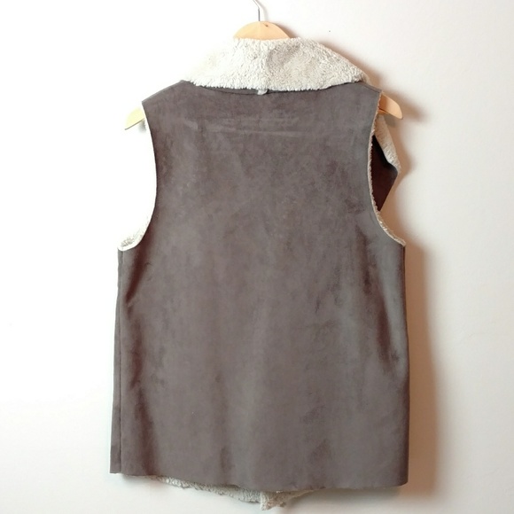 Madison & Lola fleece lined vest - Picture 5 of 5